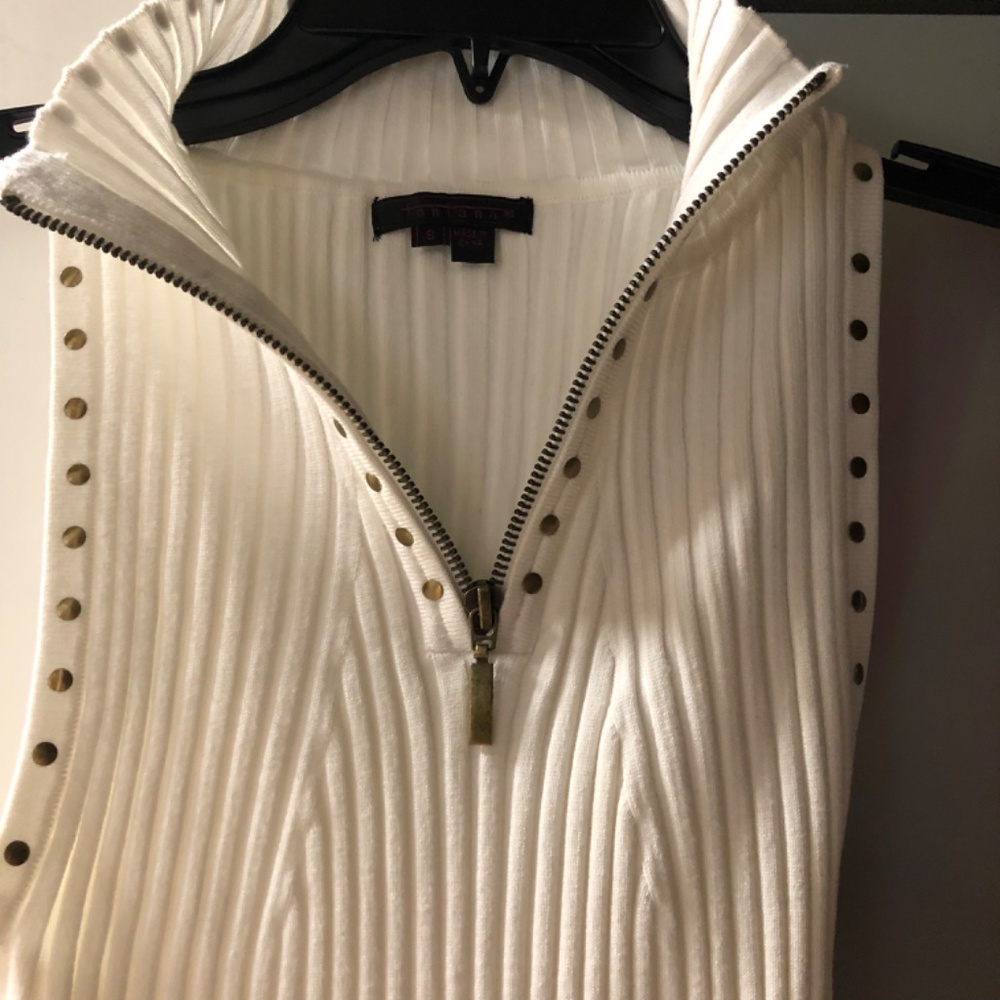 Sweater - Picture 2 of 2